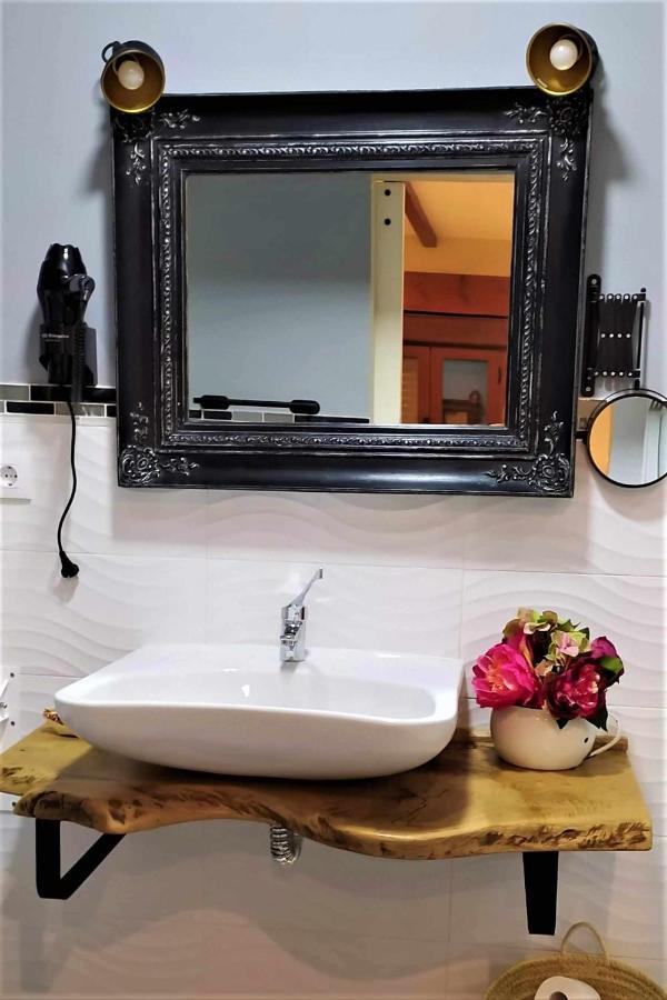 Apartamentos La Rosa Y El Pastor Guijo de Santa Bárbara Oda fotoğraf